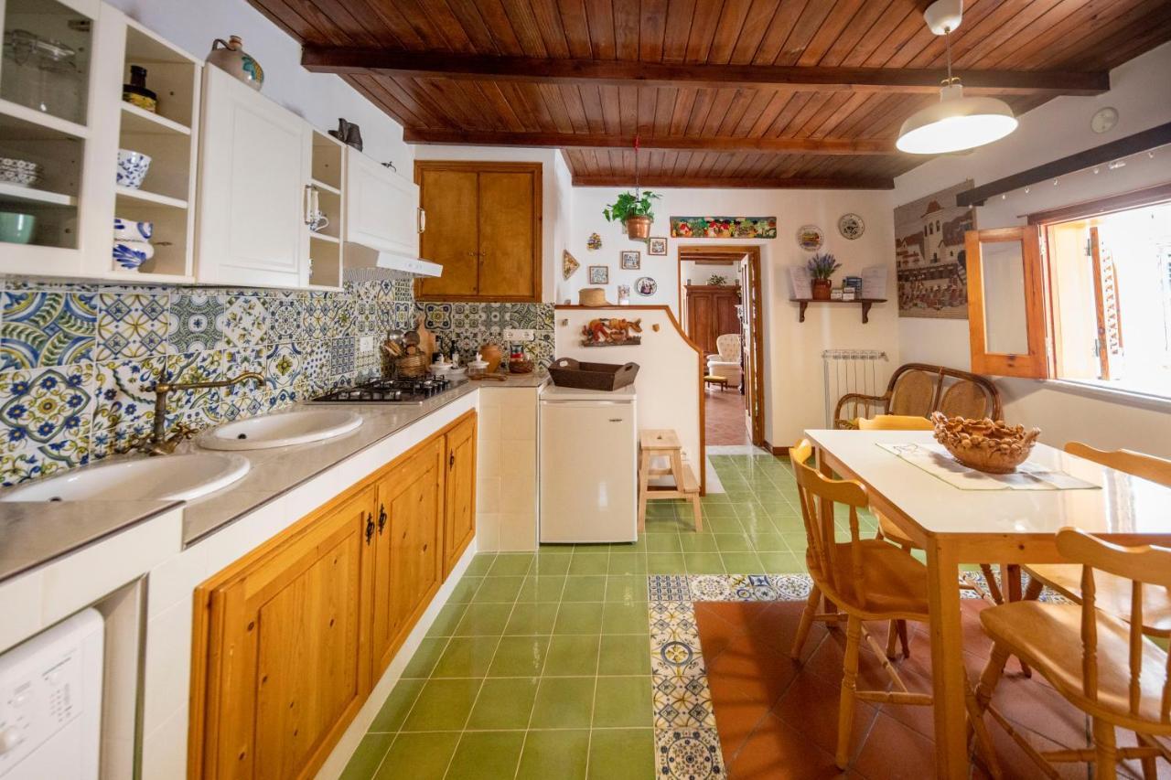 צ'פאלו Familyholidays La Finestra Di Fronte מראה חיצוני תמונה