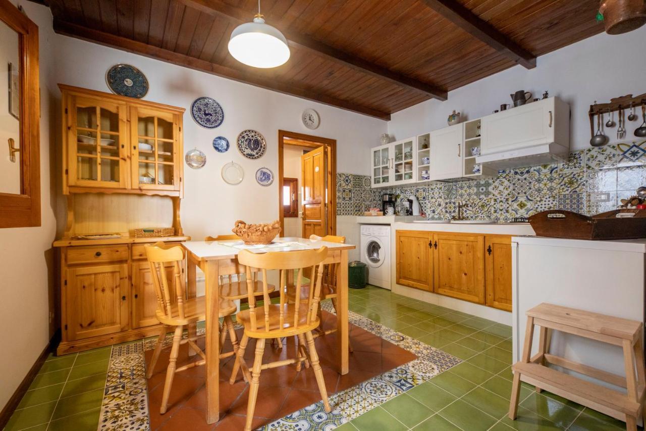 צ'פאלו Familyholidays La Finestra Di Fronte מראה חיצוני תמונה