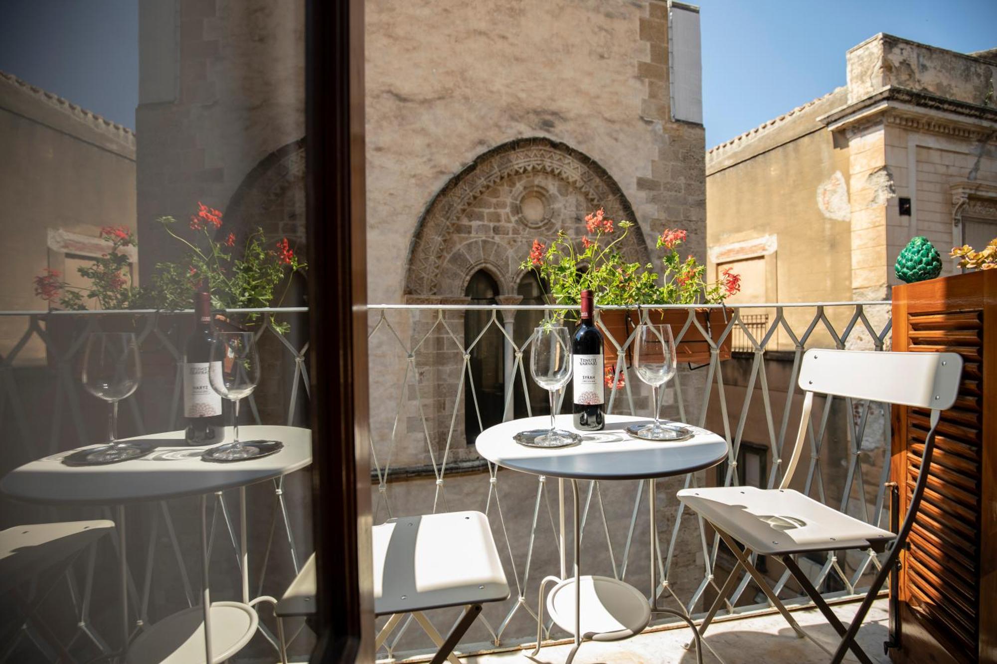 צ'פאלו Familyholidays La Finestra Di Fronte מראה חיצוני תמונה
